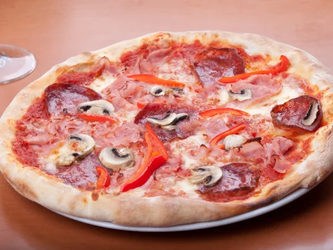 pizza - ukázka z menu (menu pro Vás obměňujeme)
