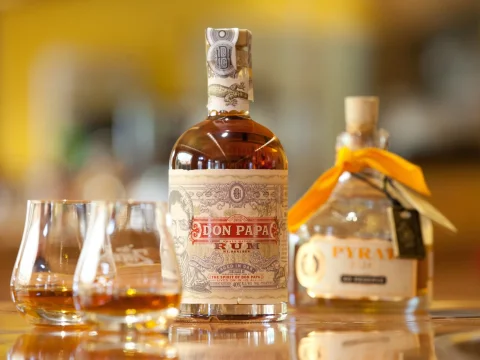 große Auswahl an Rum